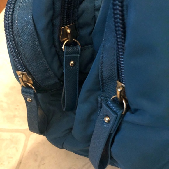 Adrienne Vittadini Teal Weekend Duffle Bag - Picture 10 of 13